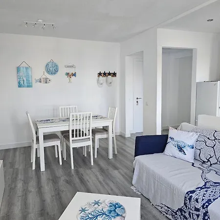 Apartament White And Blue